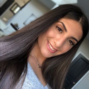 Meet your Posher, Zeena